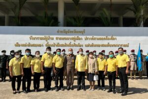 ร่วมต้อนรับ ศาสตราจารย์นายแพทย์เกษม วัฒนชัย องคมนตรีและคณะ ในการตรวจเยี่ยมโรงเรียนโครงการเครือข่ายกองทุนการศึกษา ณ โรงเรียนราชประชานุเคราะห์ ๓๓ จังหวัดลพบุรี