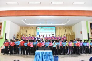 วันที่ ๑๓ กันยายน ๒๕๖๕ เวลา ๐๙.๐๐ น. นายณัฐพล  ชัยน้อย รองผู้อำนวยการ พร้อมคณะผู้บริหาร คณะครู เจ้าหน้าที่ บุคลากรทางการศึกษา และนักเรียน นักศึกษา วิทยาลัยเทคนิคโคกสำโรง ร่วมมือกับบริษัท ศรีสมบูรณ์ธุรกิจเซ็นเตอร์ จำกัด ได้จัดโครงการอบรมขับขี่ปลอดภัยสร้างวินัยจราจรในสถานศึกษา ปี ๒๕๖๕ รุ่นที่ ๑ ณ หอประชุม วิทยาลัยเทคนิคโคกสำโรง